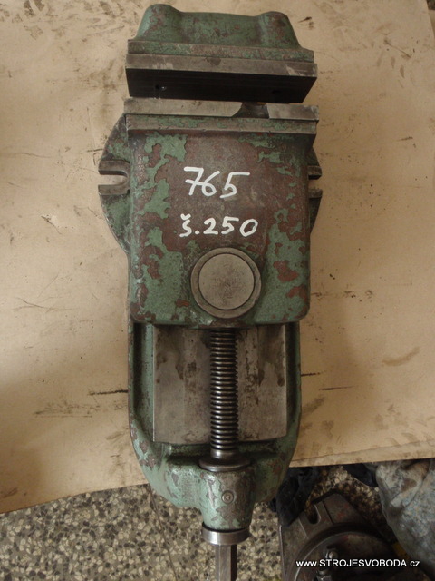 Svěrák strojní 250mm (P3294791.JPG)